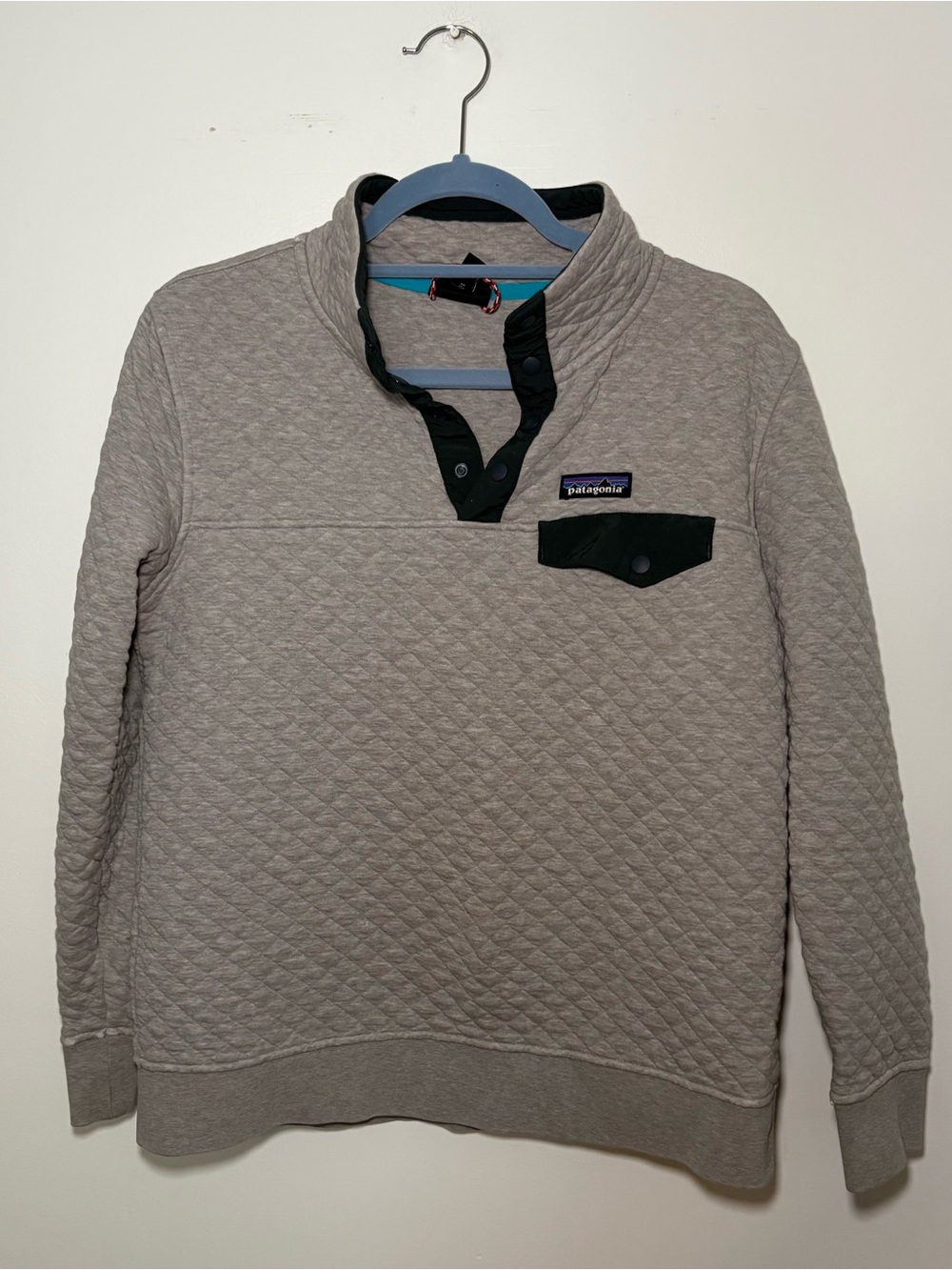 Patagonia Quilted Snap-Front Pullover Light Gray Organic Cotton Small Sweater